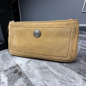 Coach F40599 Nubuck Suede Large wristlet NWT New Camel with silver hw